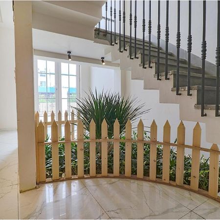 Fabhotel K9 Villa Лудяна Екстериор снимка