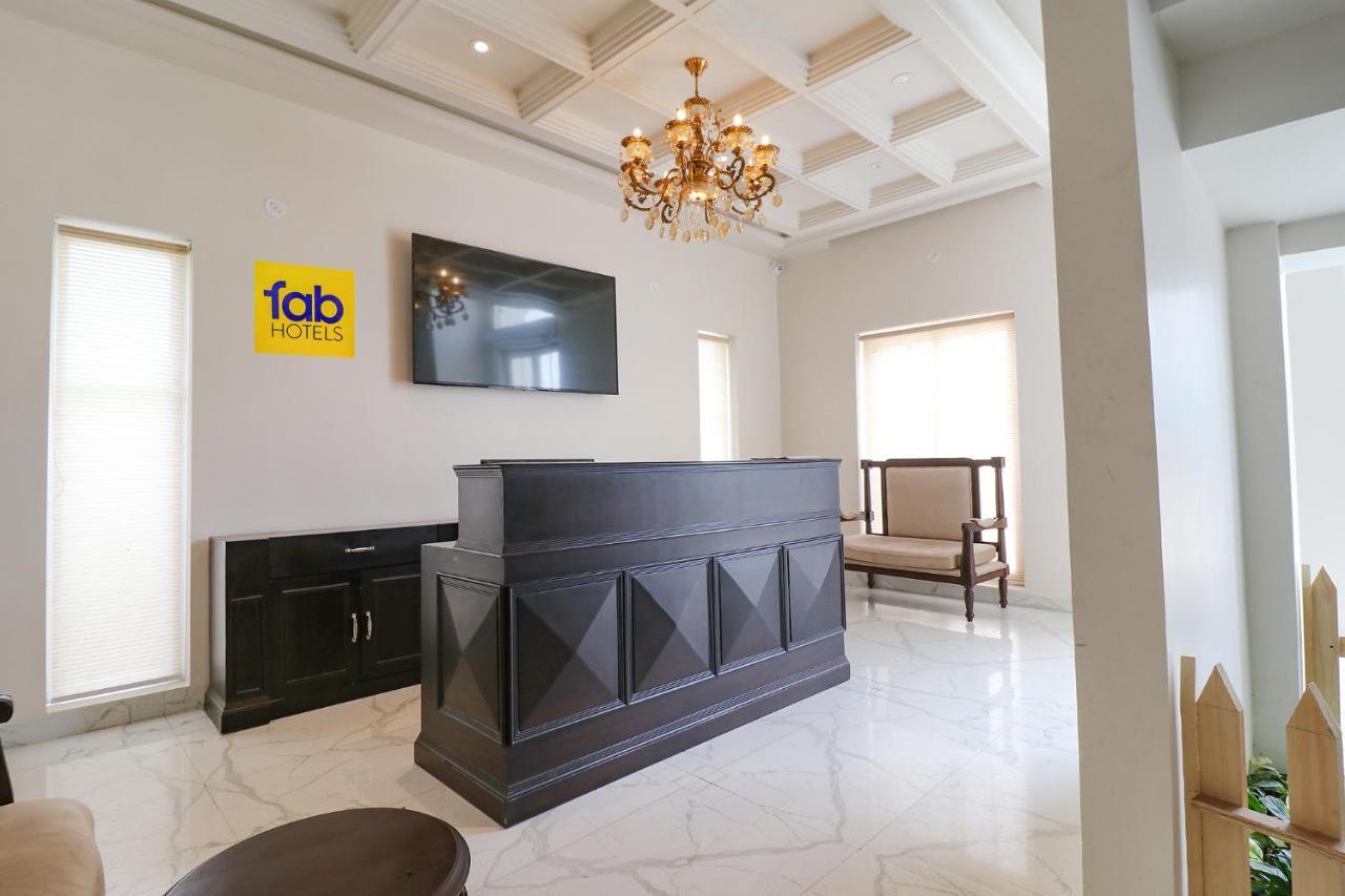 Fabhotel K9 Villa Лудяна Екстериор снимка