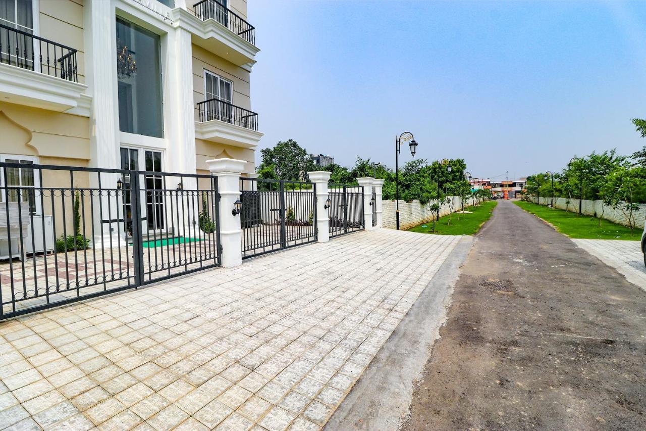 Fabhotel K9 Villa Лудяна Екстериор снимка
