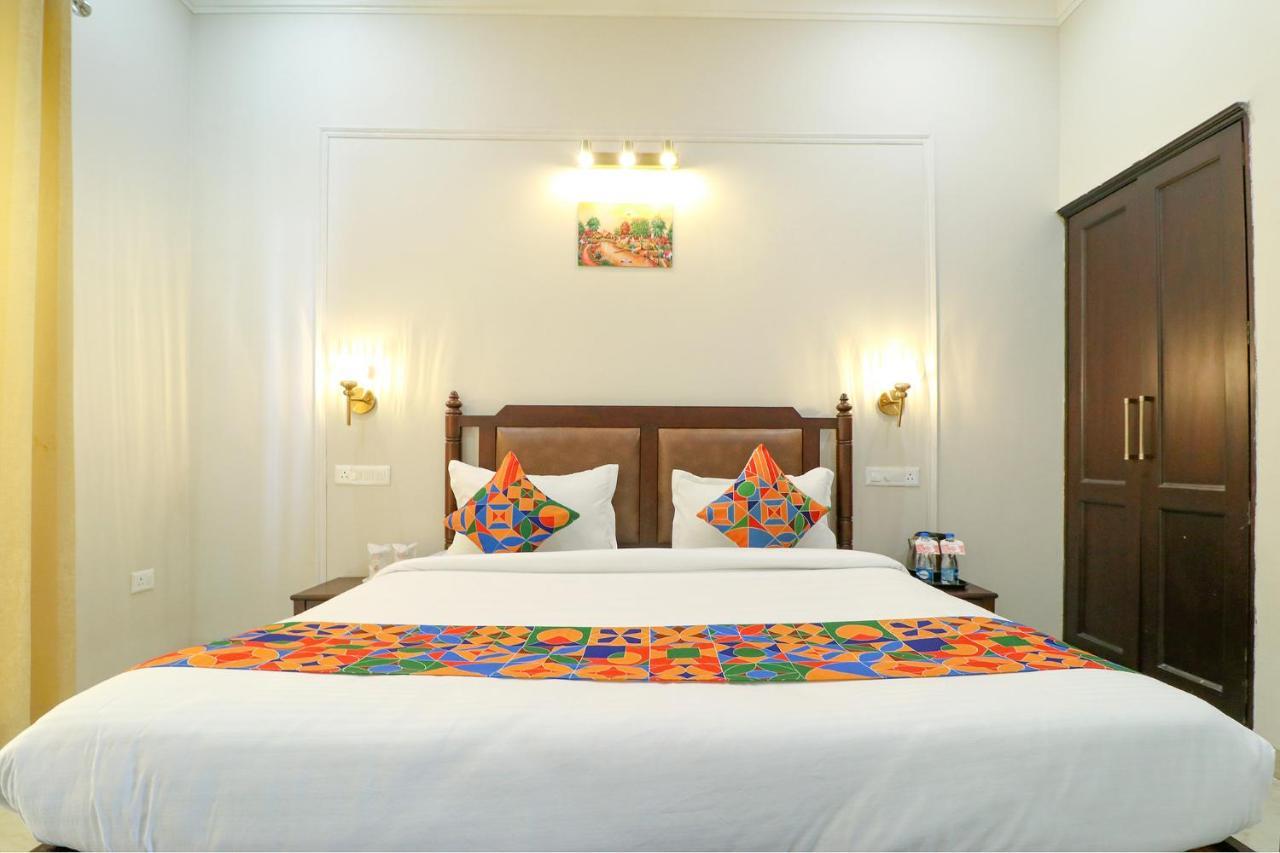 Fabhotel K9 Villa Лудяна Екстериор снимка