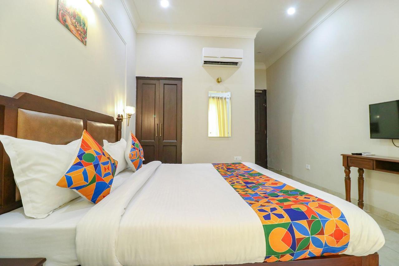 Fabhotel K9 Villa Лудяна Екстериор снимка