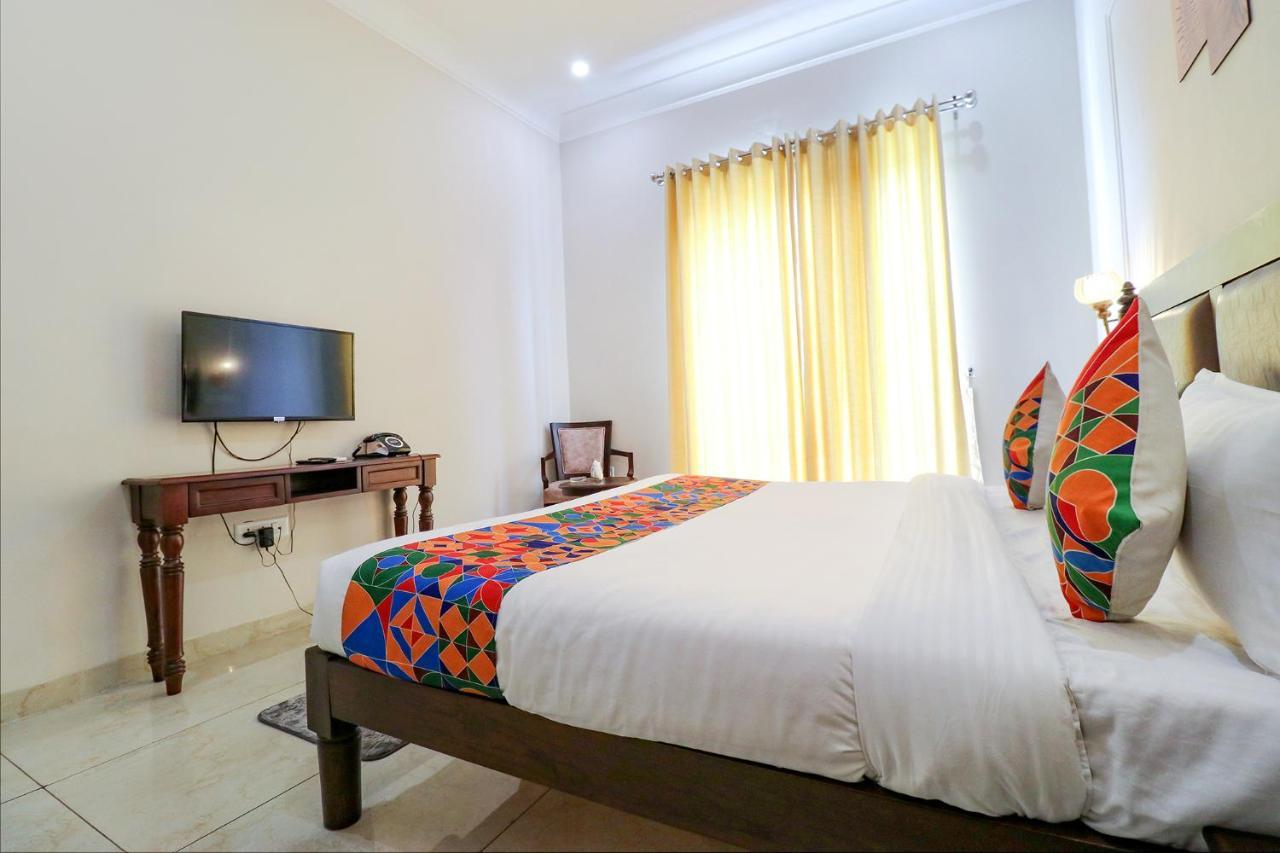 Fabhotel K9 Villa Лудяна Екстериор снимка