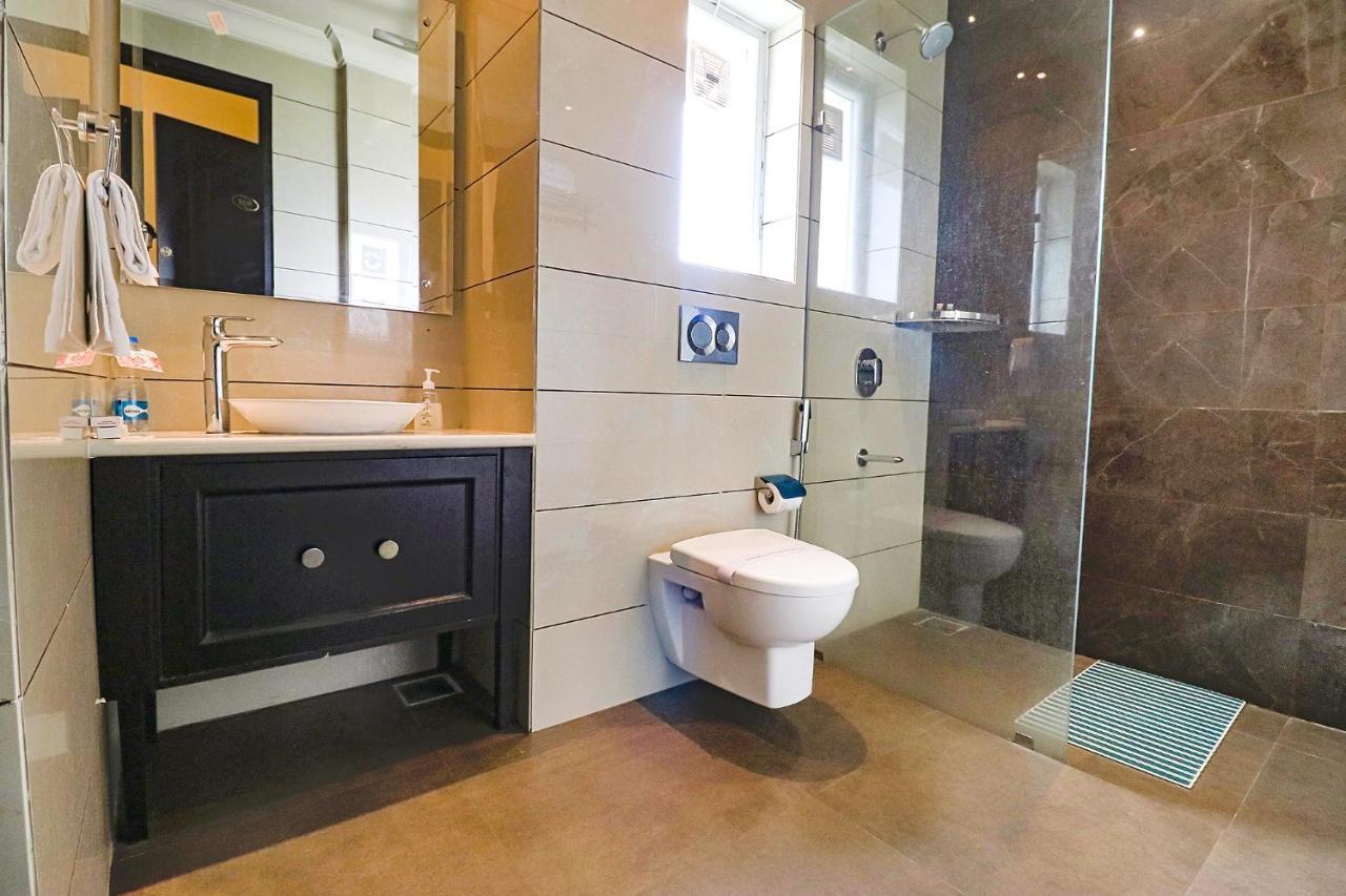 Fabhotel K9 Villa Лудяна Екстериор снимка